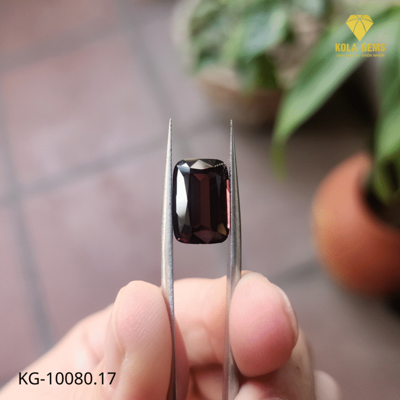 Spinel đỏ nâu KG-10080.17 –  Sang Trọng và Quyến Rũ