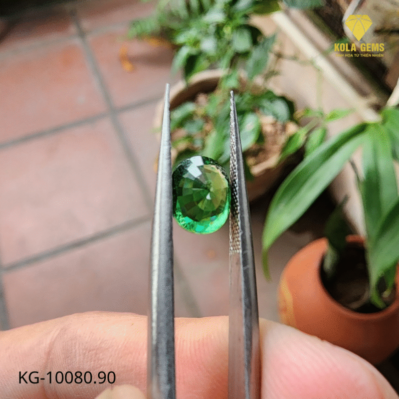 Garnet xanh KG-10080.90 – Sang Trọng và Quyến Rũ