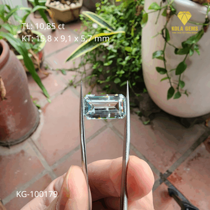 Zircon Trắng Tự Nhiên KG-100179