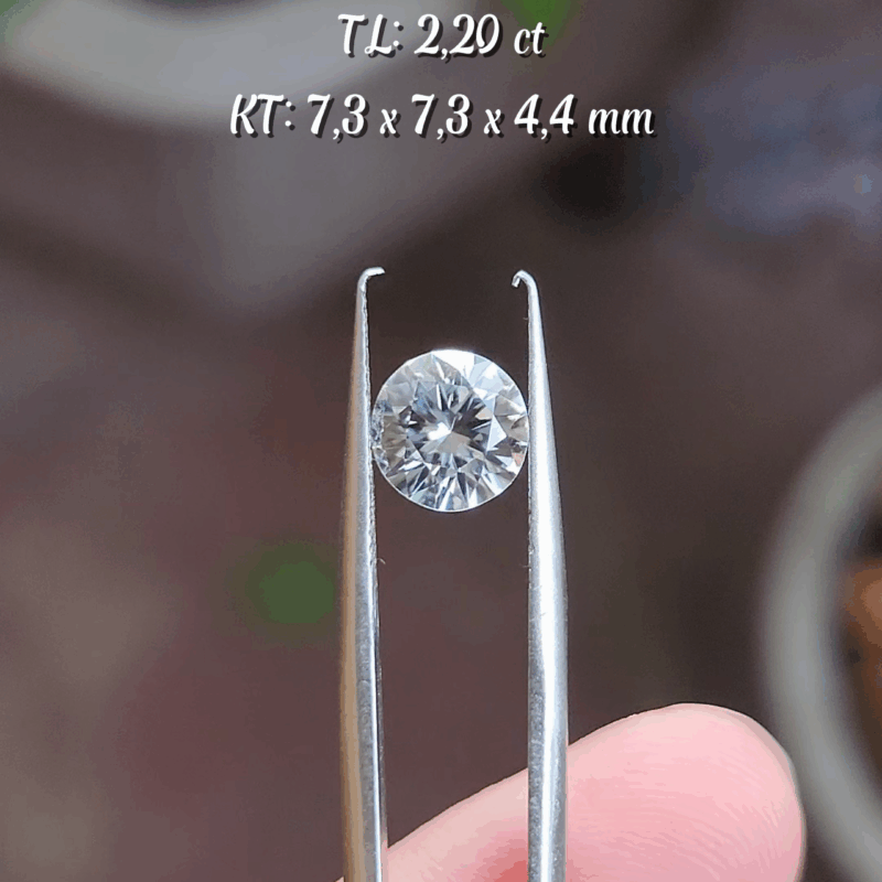 Zircon Trắng Tự Nhiên KG-100121
